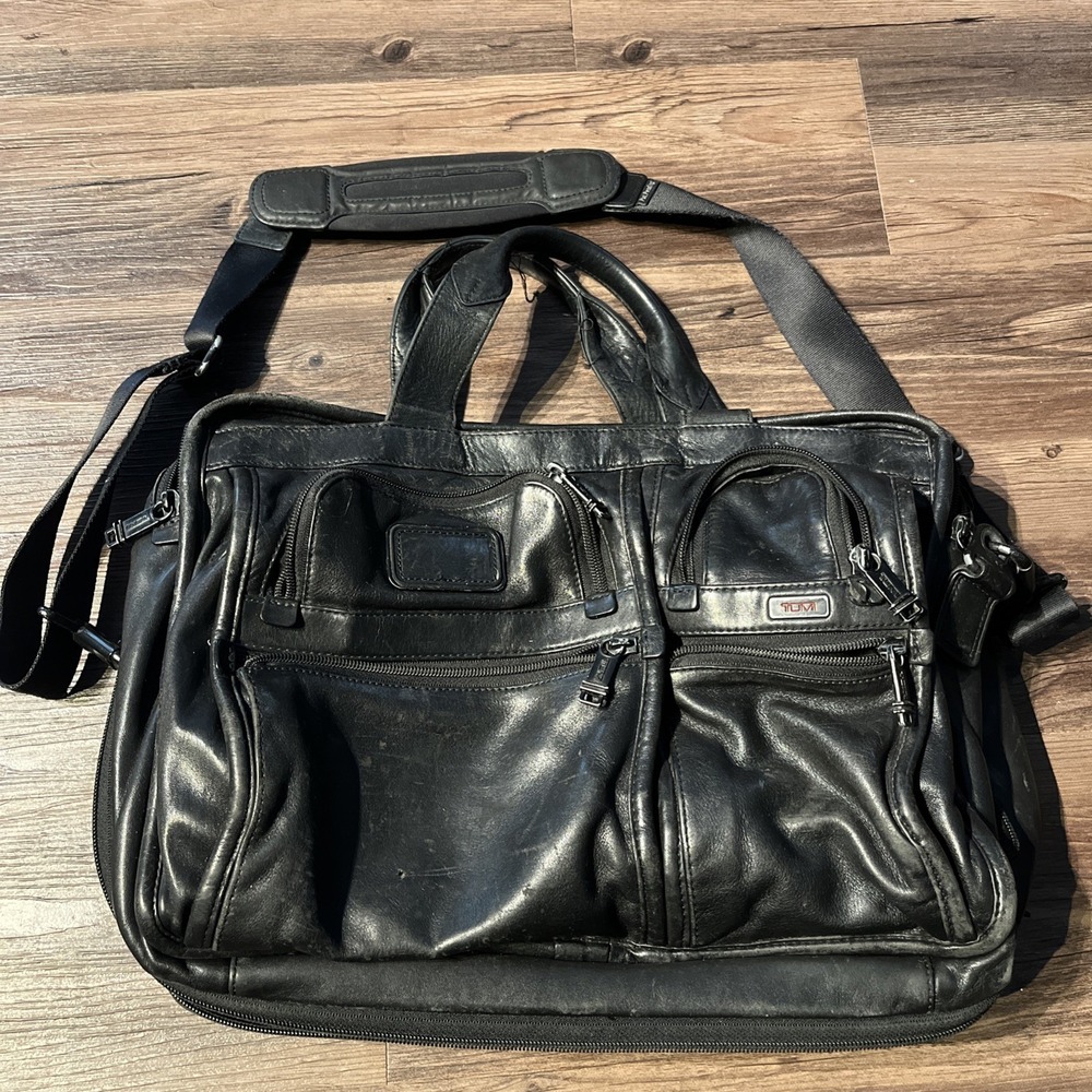 Tumi Alpha 96141DH2 Black Leather Briefcase Laptop Messenger Shoulder Bag Mens